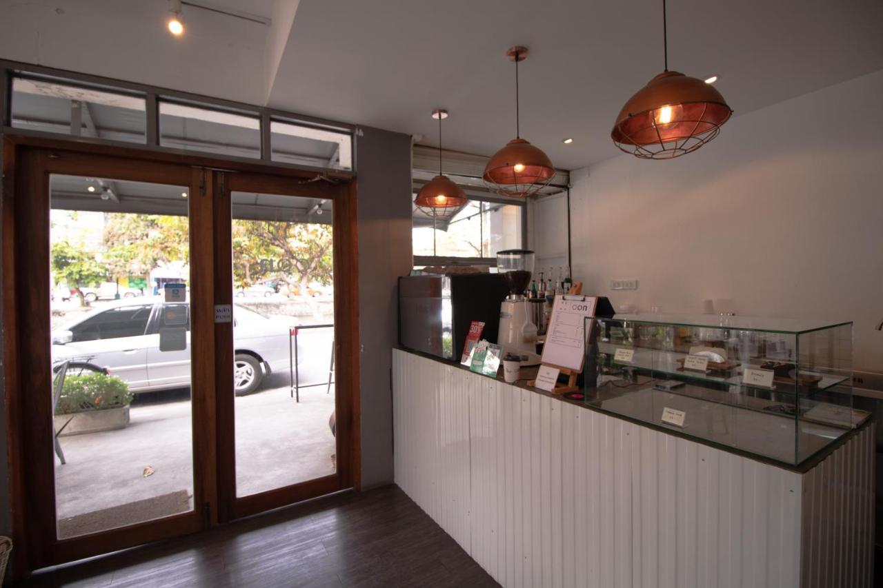 Albergue Oon Poshtel X Cafe Chiang Mai Exterior foto